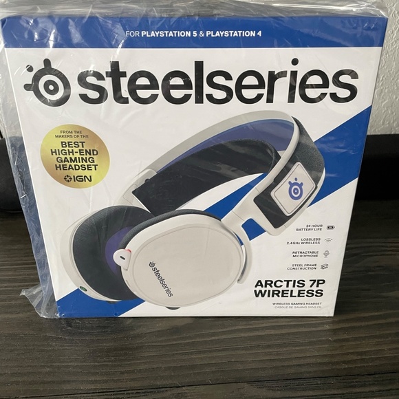 PS5 digital with SteelSeries Bluetooth headset - Picture 2 of 2